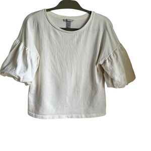 H&M Women’s White Top With Puff Sleeves.  Size S